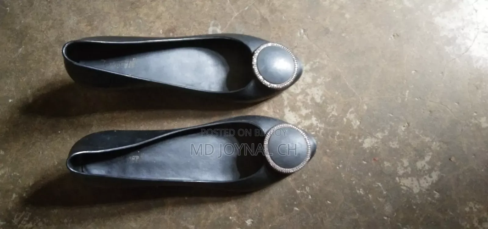 অমনি লেডিস সু