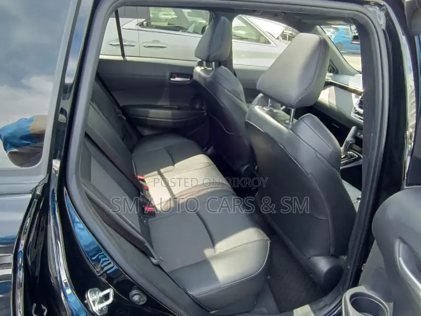 Toyota Corolla Cross 1.8 Hybrid FWD 2022 Black