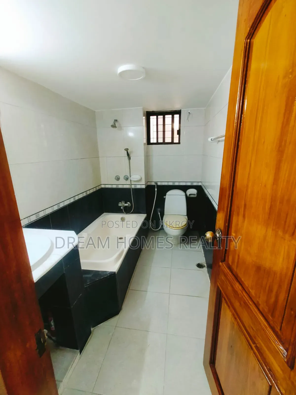 3bdrm Apartment in Banani for Rent