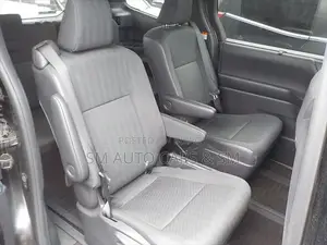 Toyota Noah 2023 Red