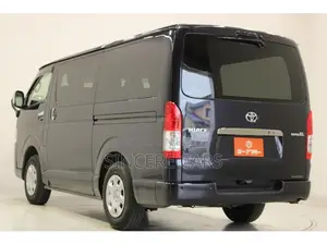 Toyota HiAce 2022 Black