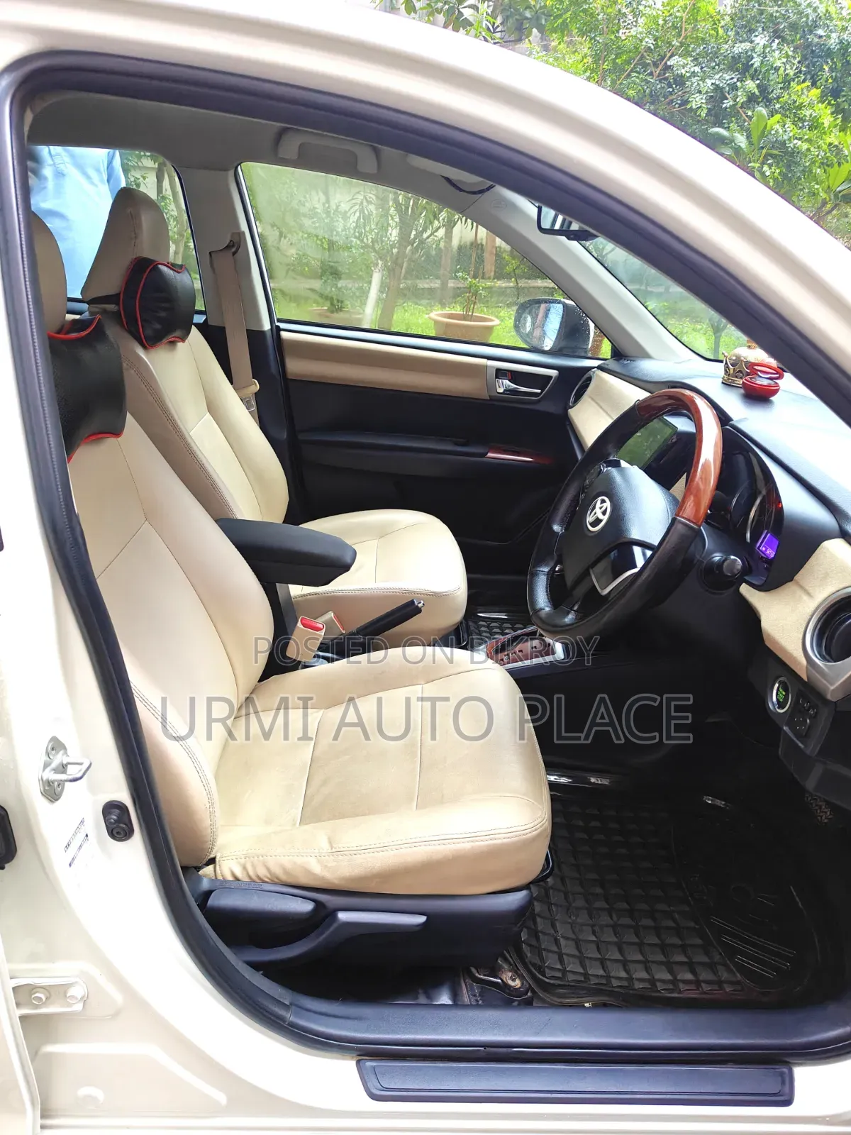 Toyota Axio 2012 Pearl