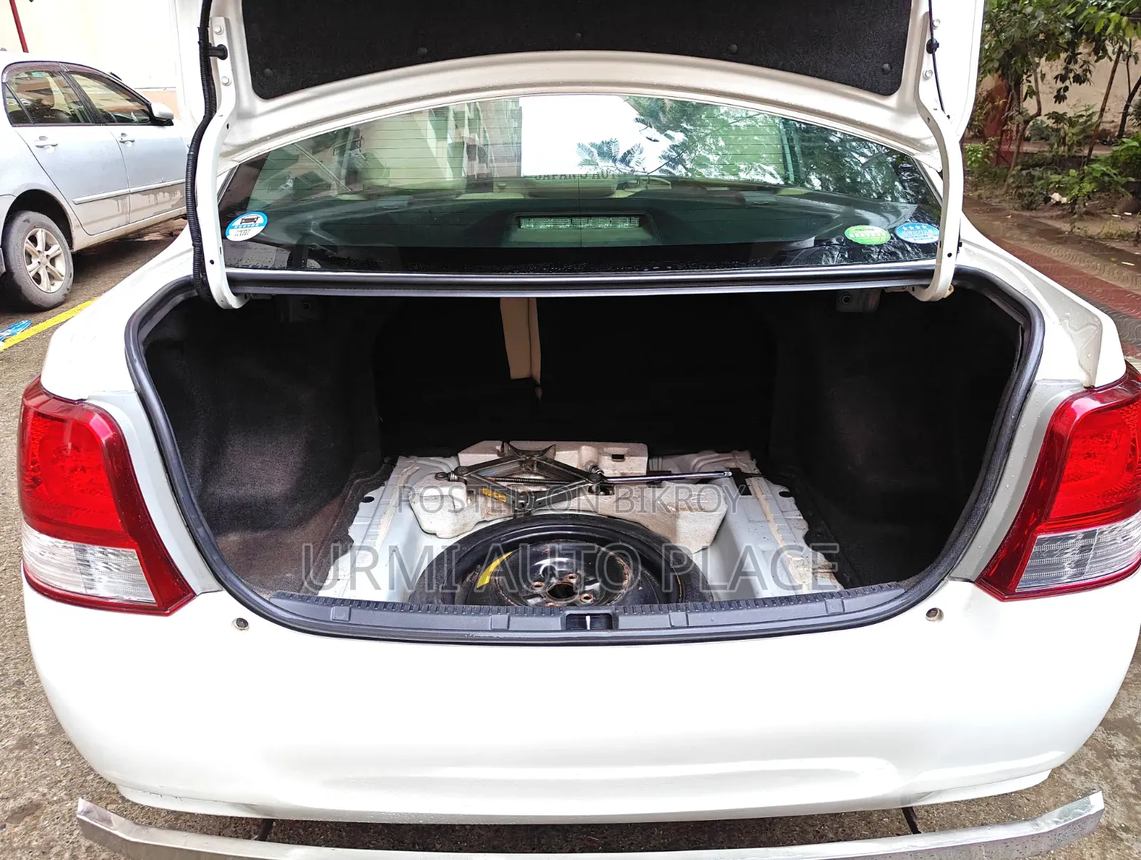Toyota Axio 2012 Pearl