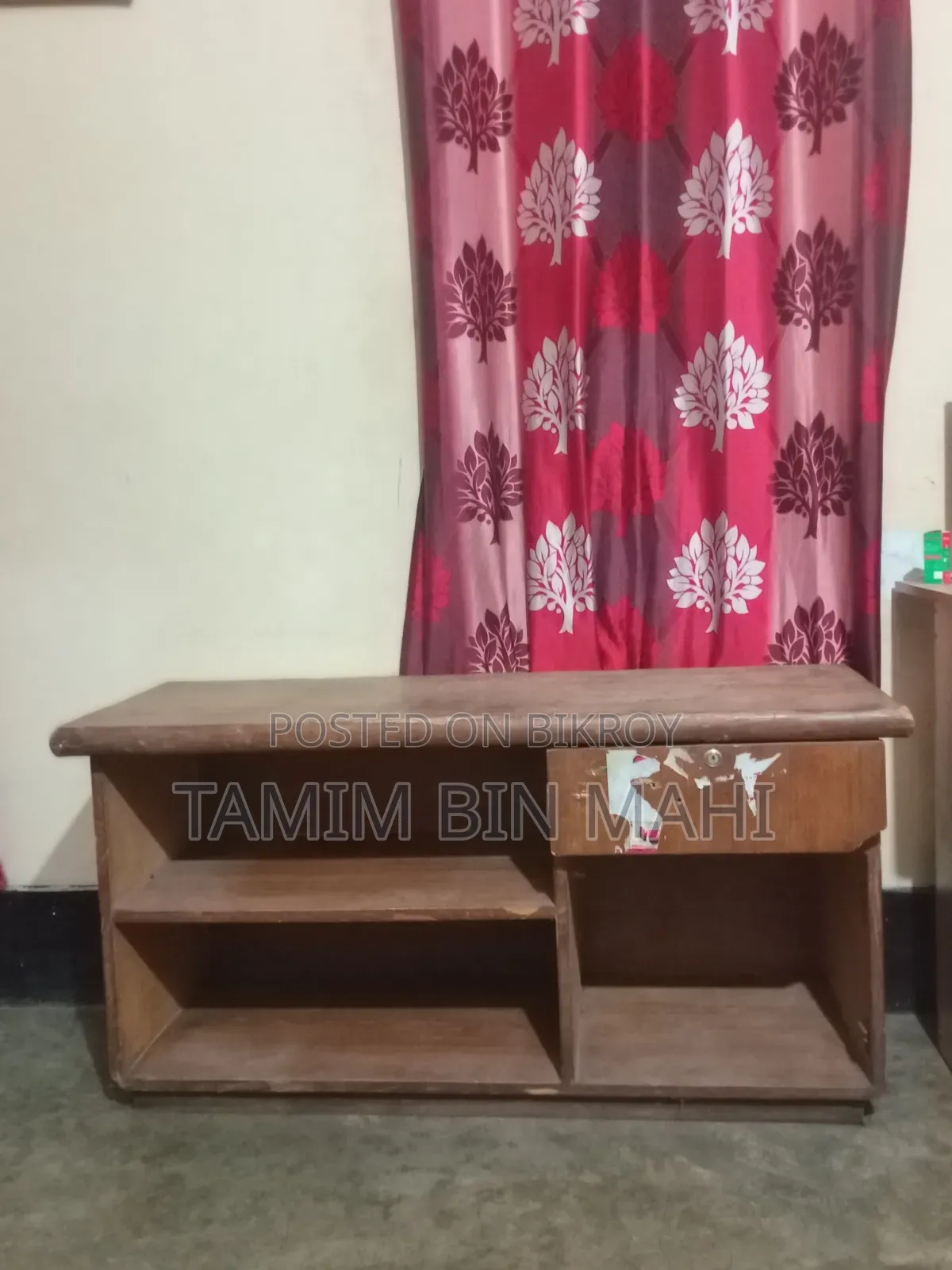 টিভি/কম্পিউটার টেবিল বিক্রি হবে মজবুত প্লাইউড তৈরি।