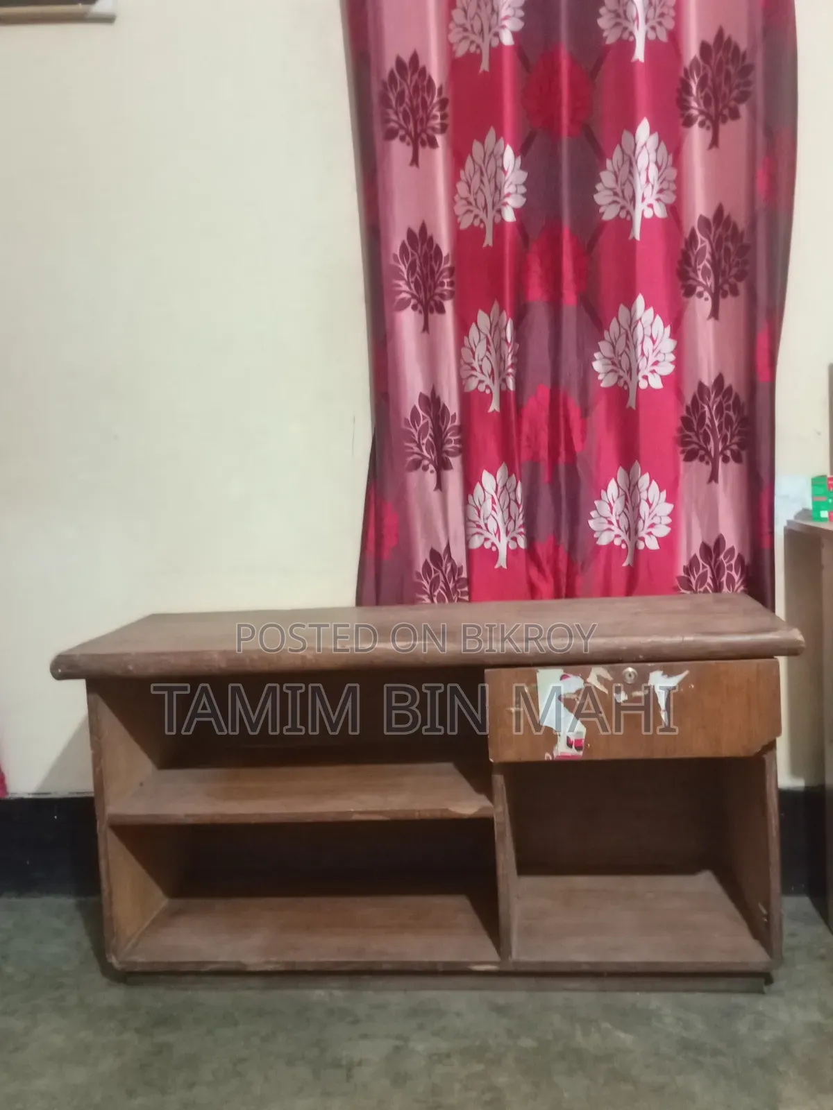 টিভি/কম্পিউটার টেবিল বিক্রি হবে মজবুত প্লাইউড তৈরি।
