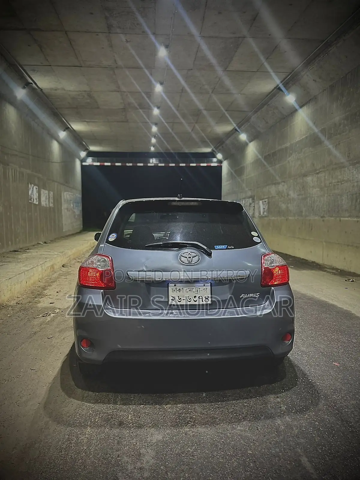 Toyota Auris 2011 Gray