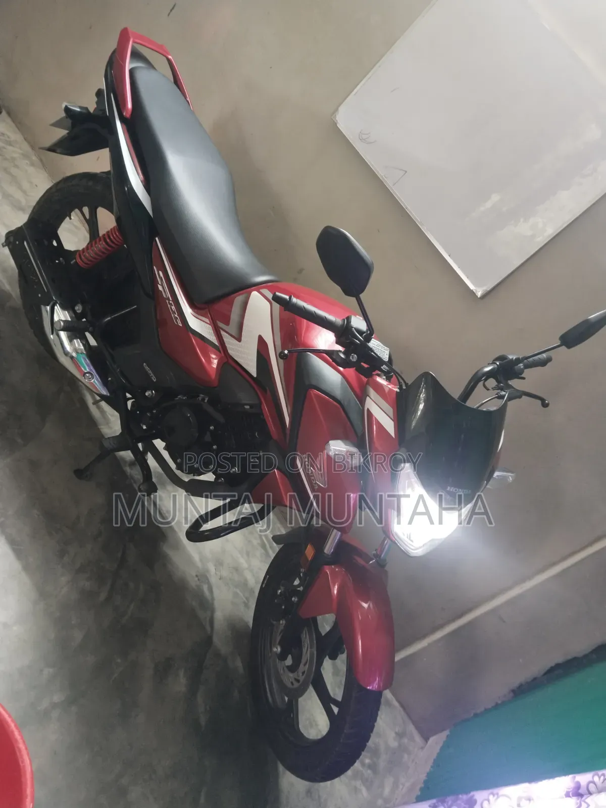 Honda 2025 Red