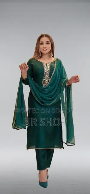 এলিগ্যান্ট ডিজাইন ও প্রিমিয়াম ফিনিশিং এমব্রয়ডারি থ্রি-পিস
