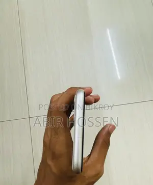 অ্যাপল আইফোন ১১ ১২৮ জিবি সাদা