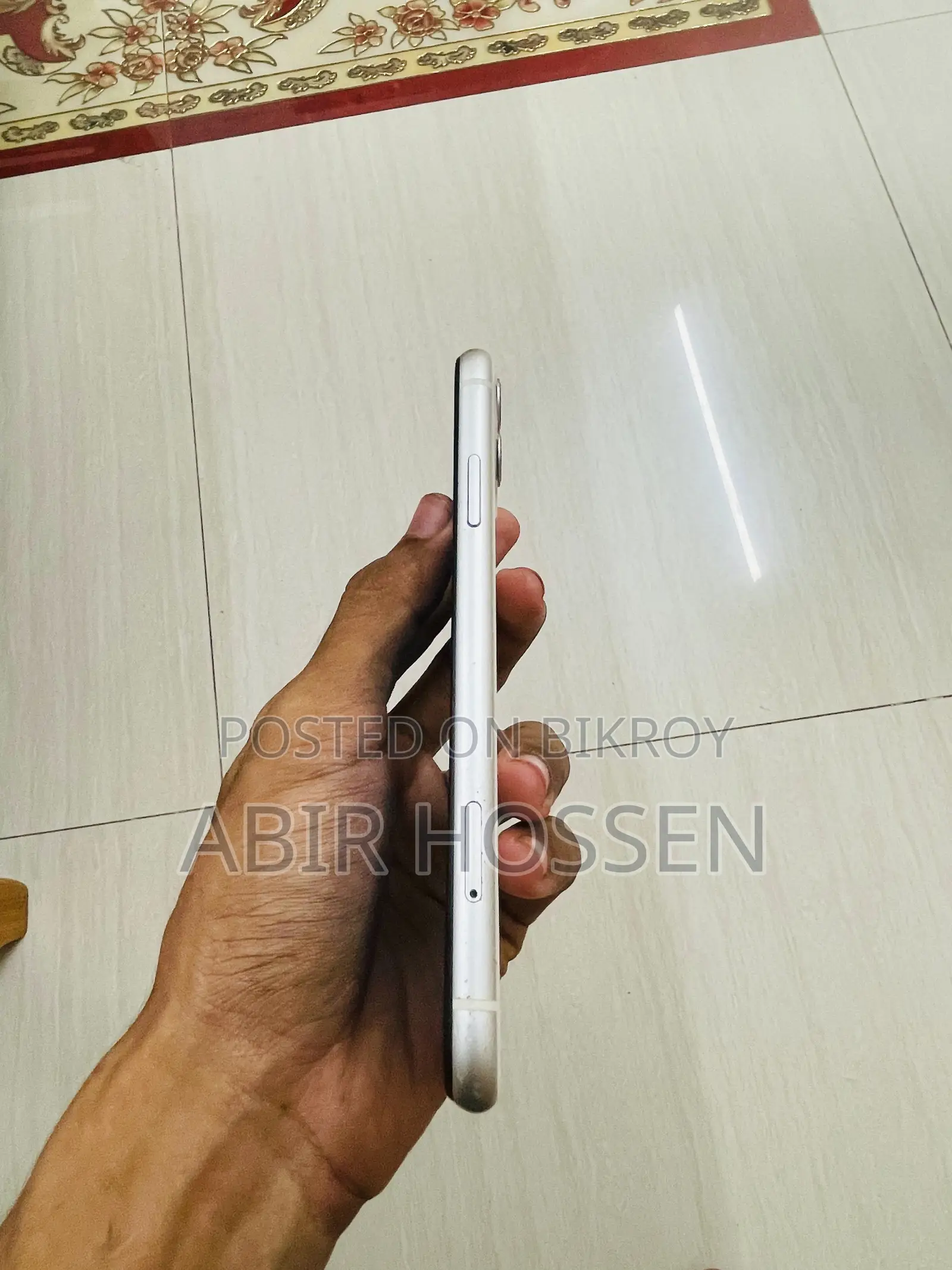 অ্যাপল আইফোন ১১ ১২৮ জিবি সাদা