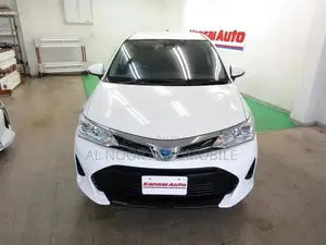টয়োটা করোলা ফিল্ডার ২০২১ পার্ল