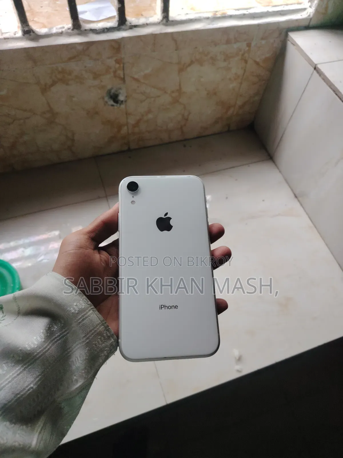 Apple iPhone XR 128 GB White