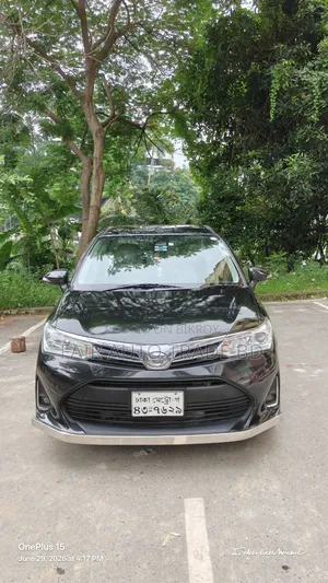 টয়োটা এক্সিও ২০১৮ কালো