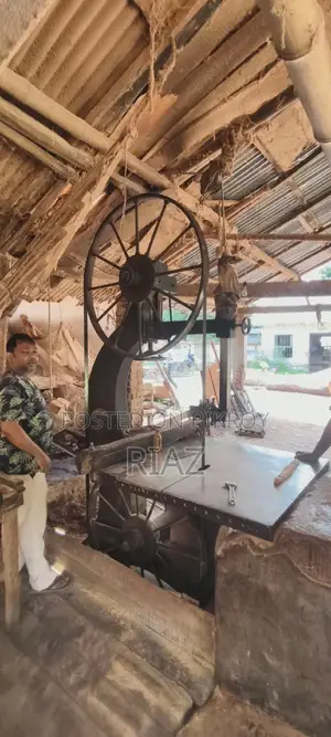 বিক্রয় হবে — সম্পূর্ণ সচল পুরাতন সমিল(Sawmill) (সমস্ত যন্ত্রপাতিসহ)