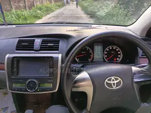 টয়োটা প্রমিও ১.৫ এফডব্লিউডি ২০১২ হোয়াইট