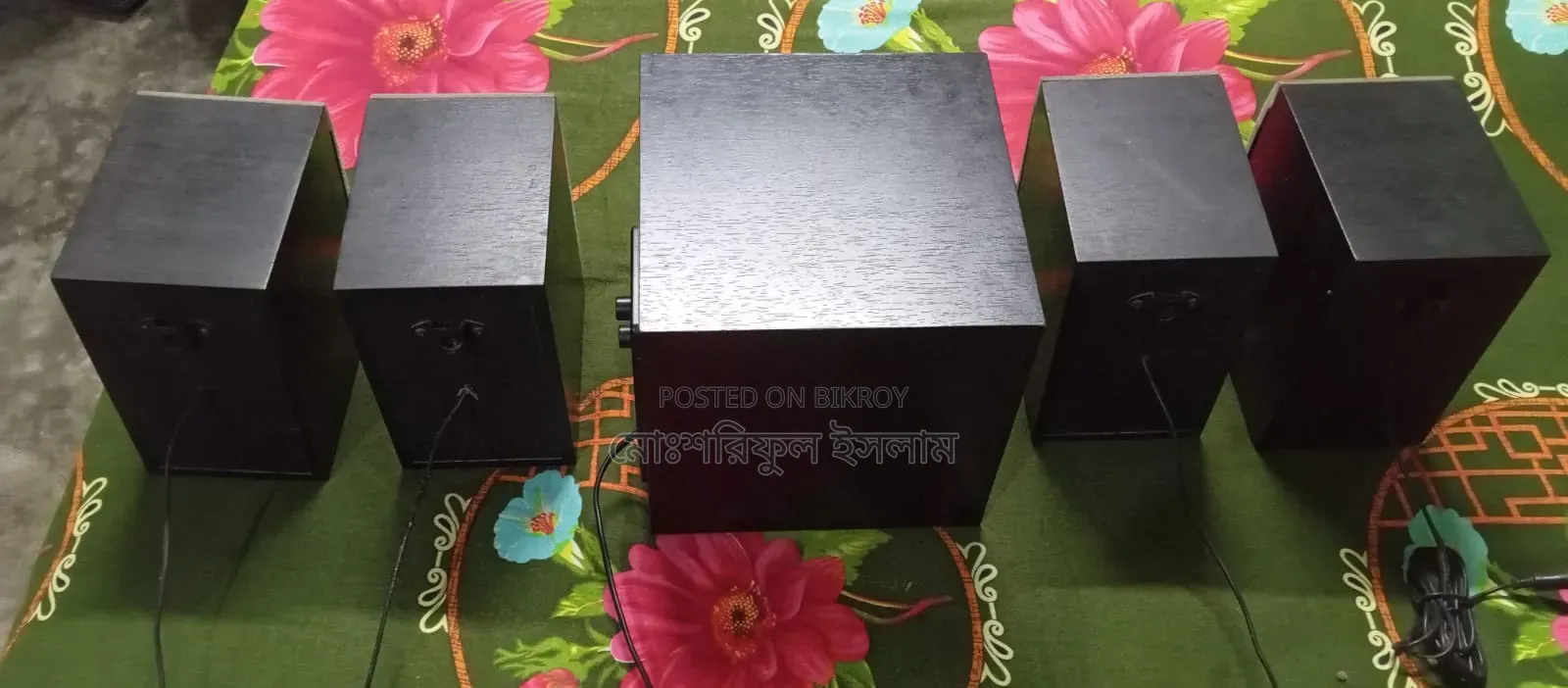 কম্পিউটার সাউন্ড বক্স কোন সমস্যা নাই নতুনের মত হয়ে আছে খুব
