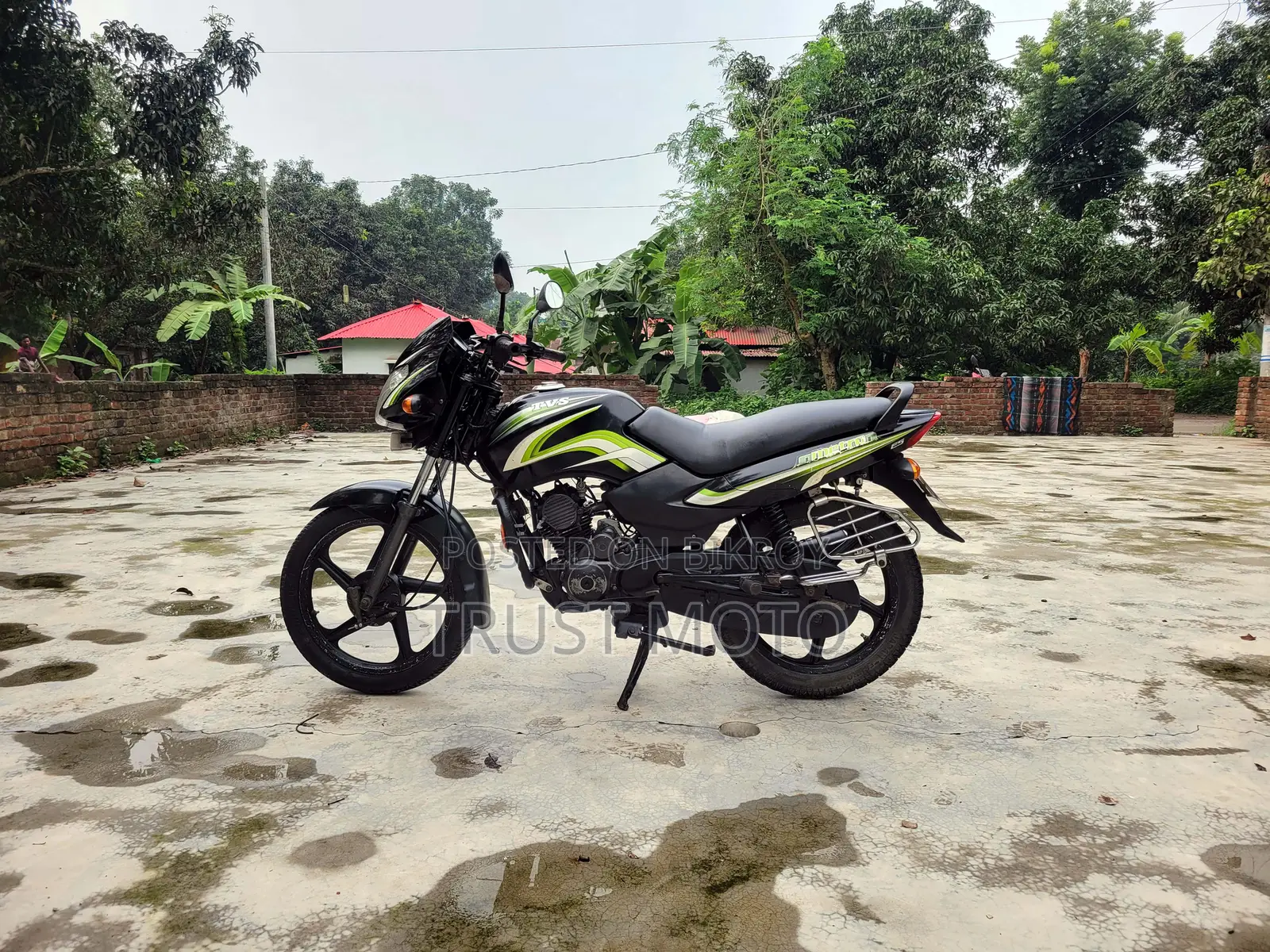 টিভিএস মেট্রো ২০১১ কালো