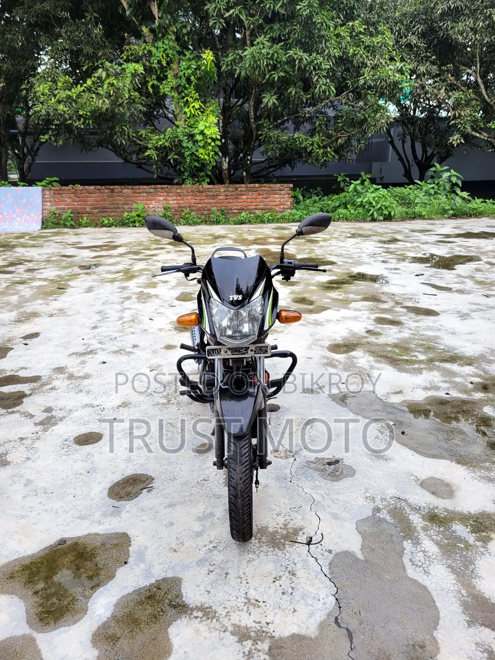 টিভিএস মেট্রো ২০১১ কালো