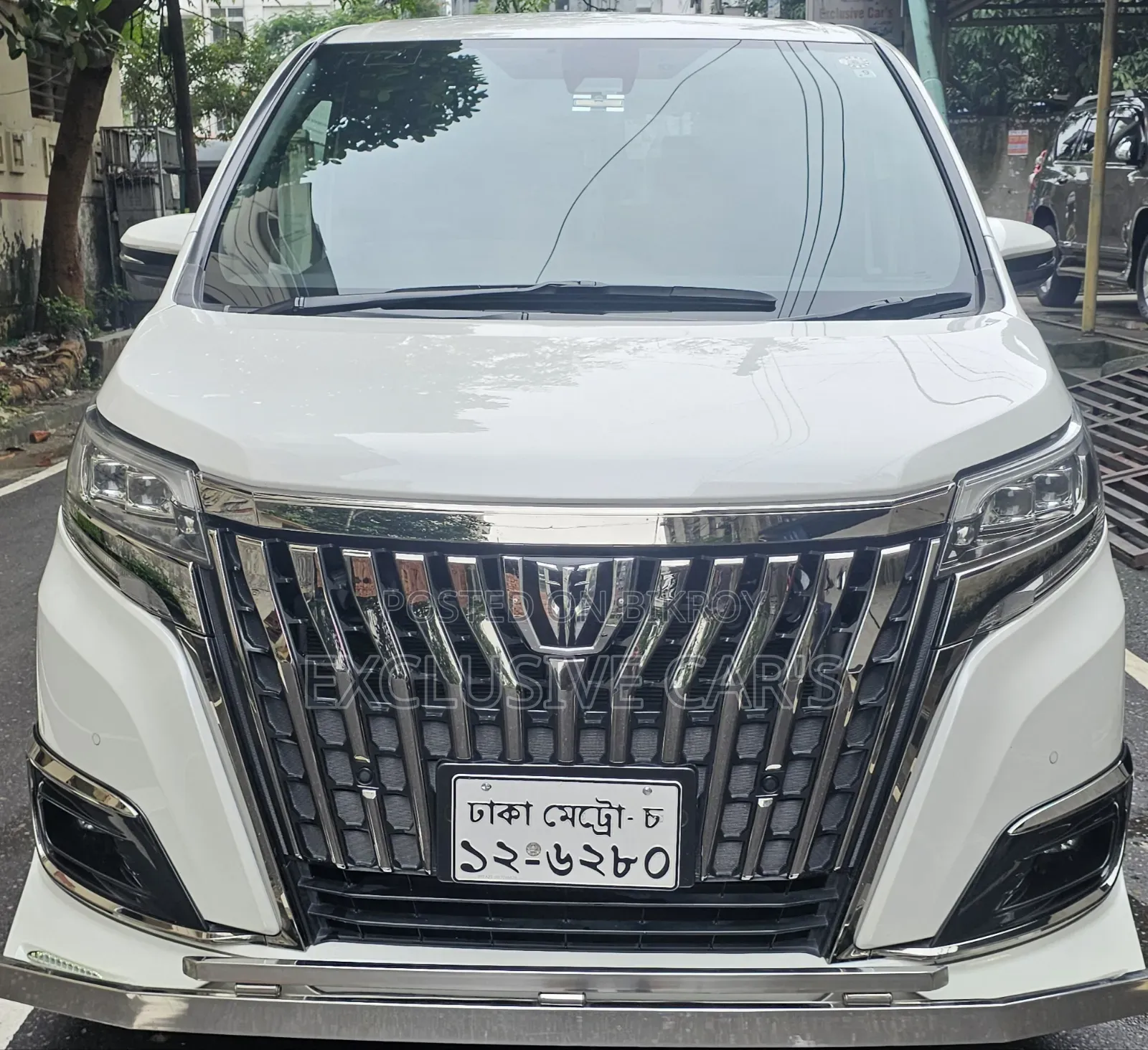 Toyota Esquire 2019 Pearl