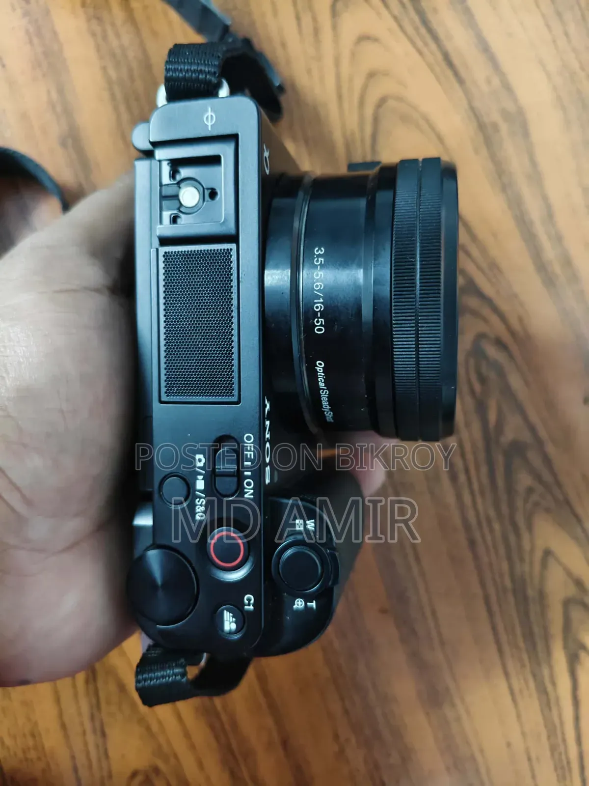 সনি Zv-E10l মিররলেস ক্যামেরা ১৬-৫০মিমি পাওয়ার জুম লেন্সসহ