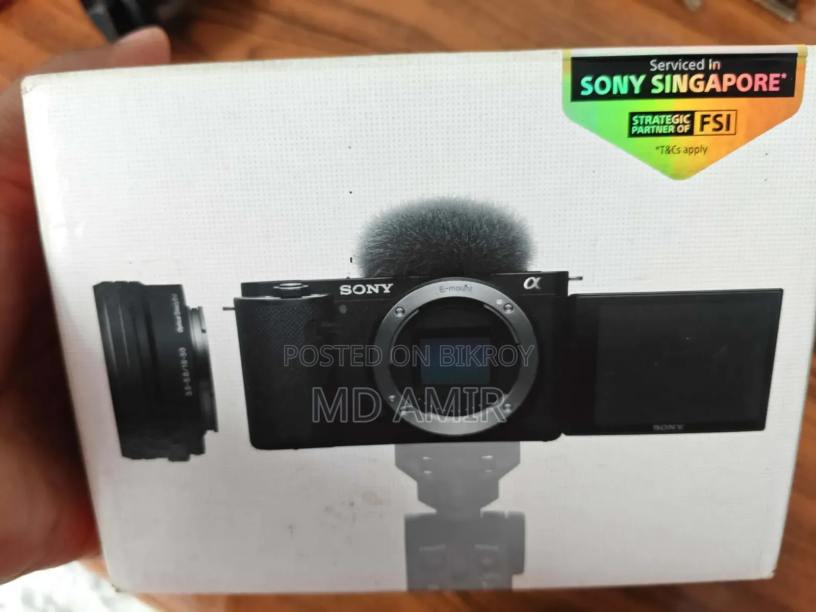 সনি Zv-E10l মিররলেস ক্যামেরা ১৬-৫০মিমি পাওয়ার জুম লেন্সসহ
