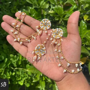 Earring set with chain