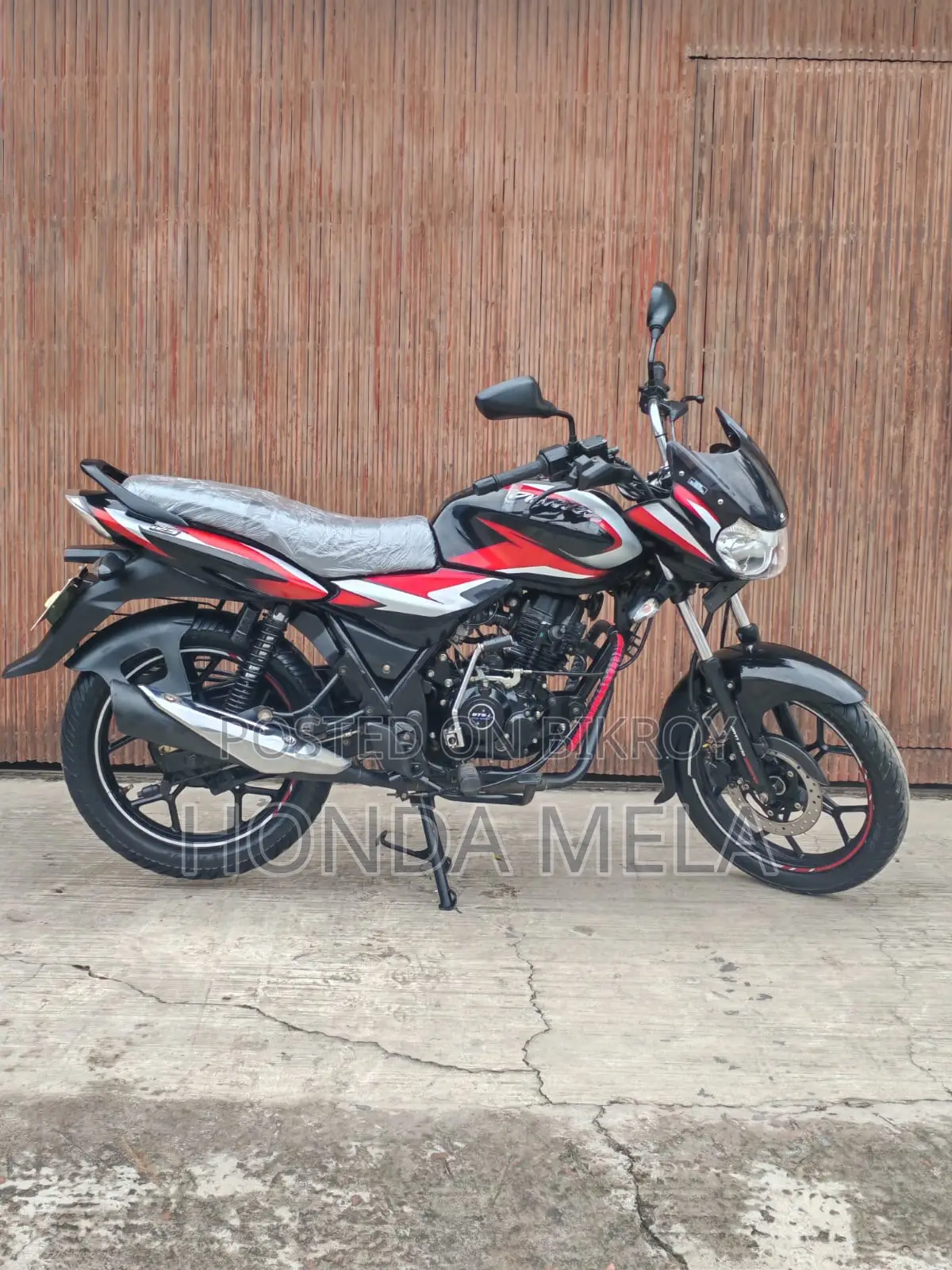 Bajaj Discover 125 2022 Black