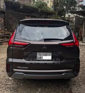 Mitsubishi Xpander 2023 Brown