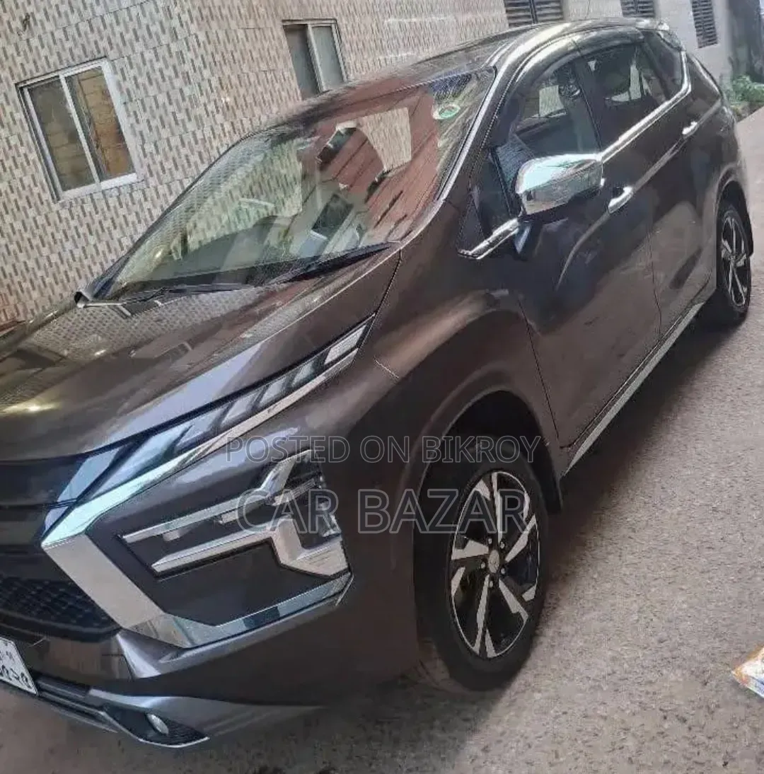 Mitsubishi Xpander 2023 Brown