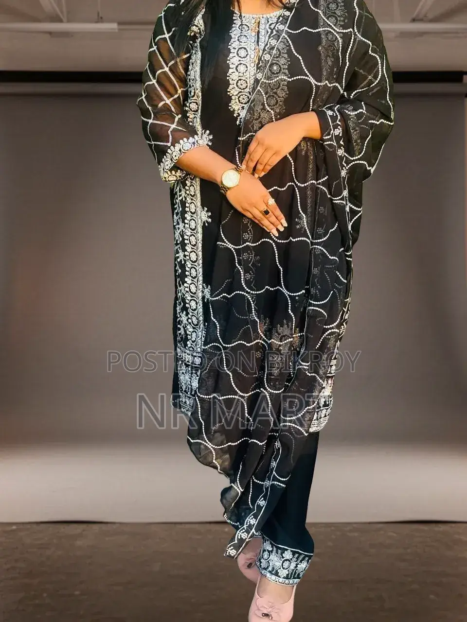 প্রিমিয়াম জর্জেট এমব্রয়ডারি ফোর-পিস