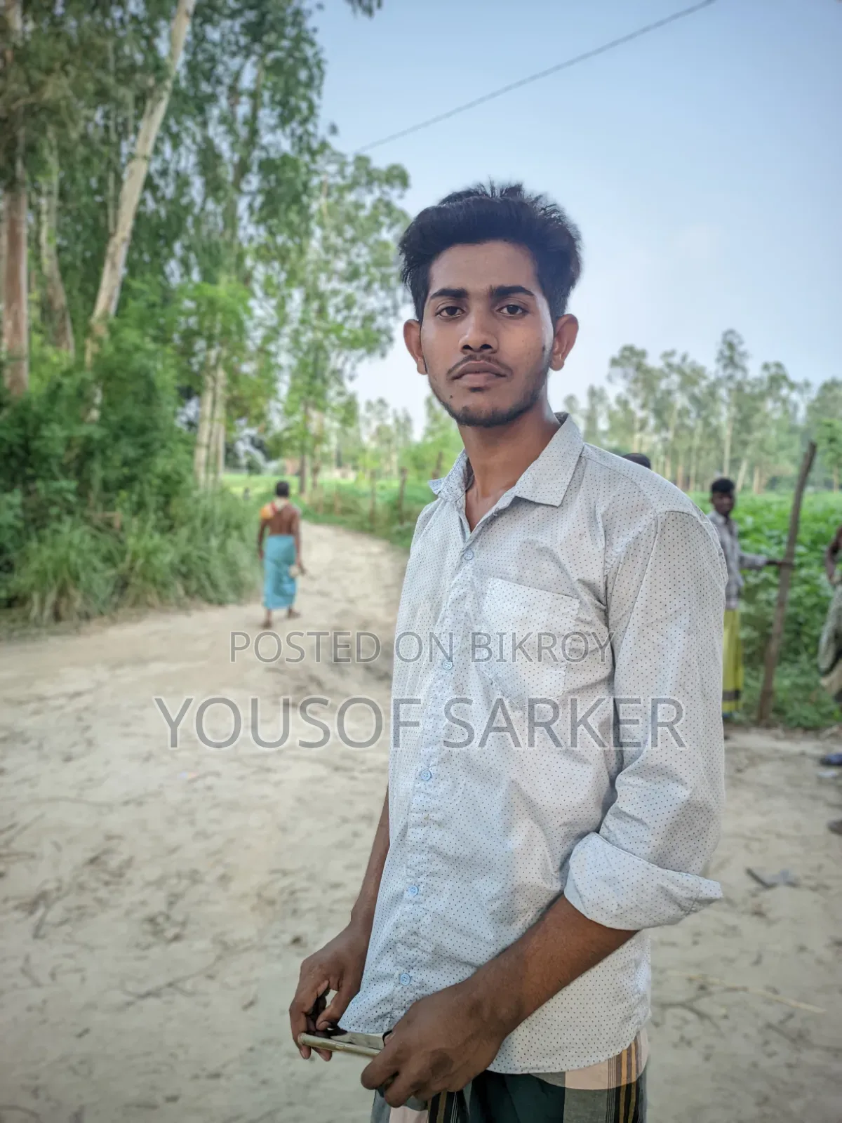 আমি একজন বেকার আমার চাকরি প্রয়োজন আমার ফ্যামিলিতে বাবা-মা আছে