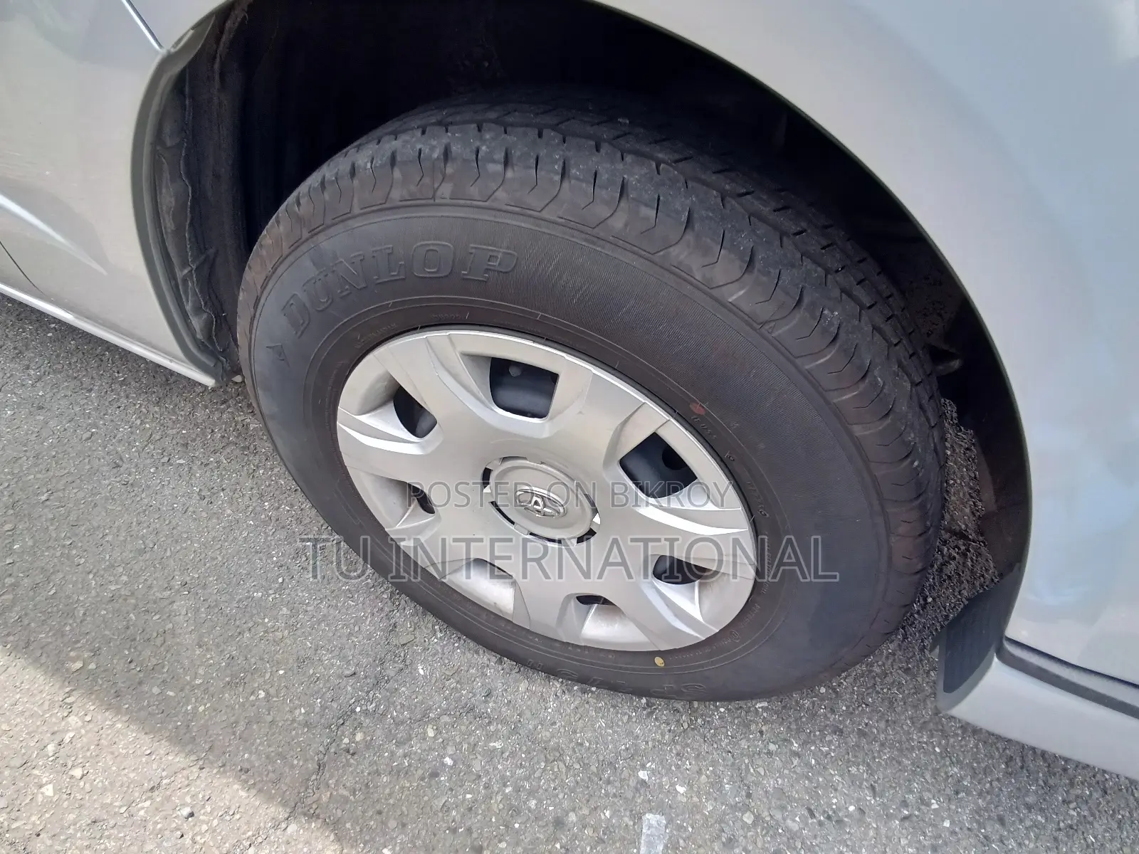 Toyota HiAce 2022 Silver
