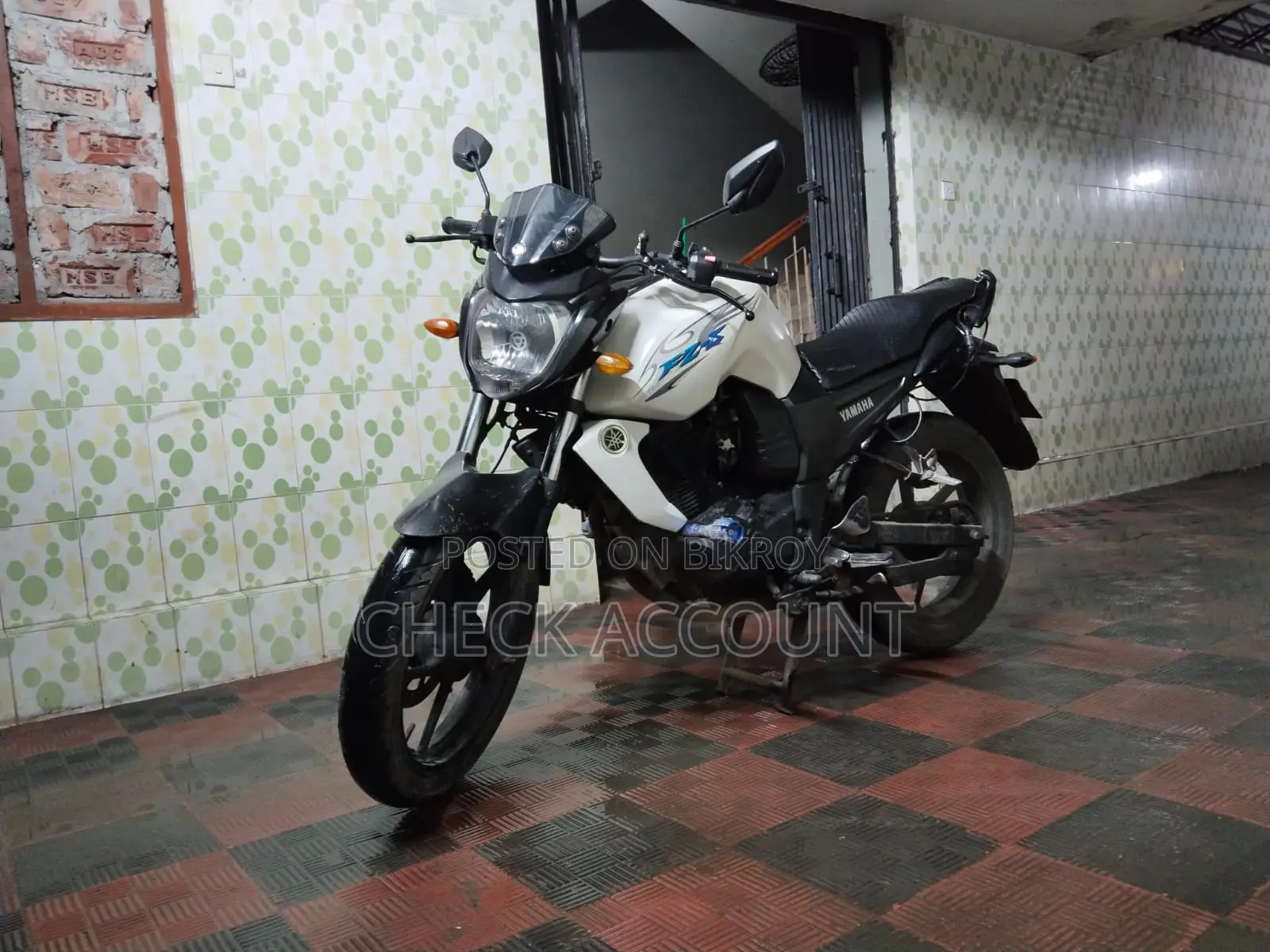 Yamaha FZ 2012 White