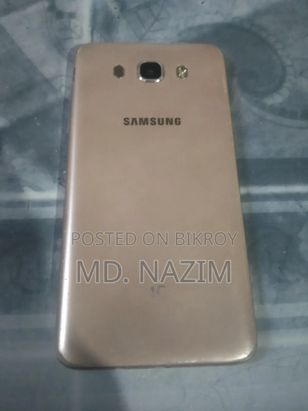 Samsung Galaxy J7 16 GB Gray