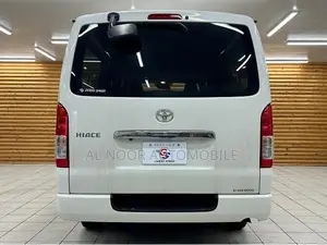 Toyota HiAce 2021 Black