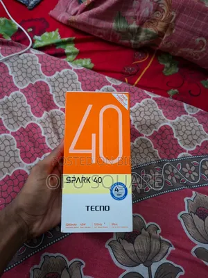 Tecno Spark 40 256 GB Silver