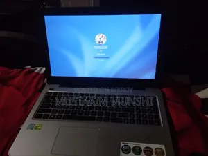Laptop Asus VivoBook X540SA 8GB Intel Core I5 HDD+SSD 500GB