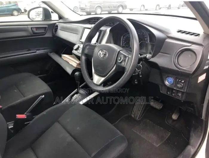 Toyota Corolla Fielder 2021 White