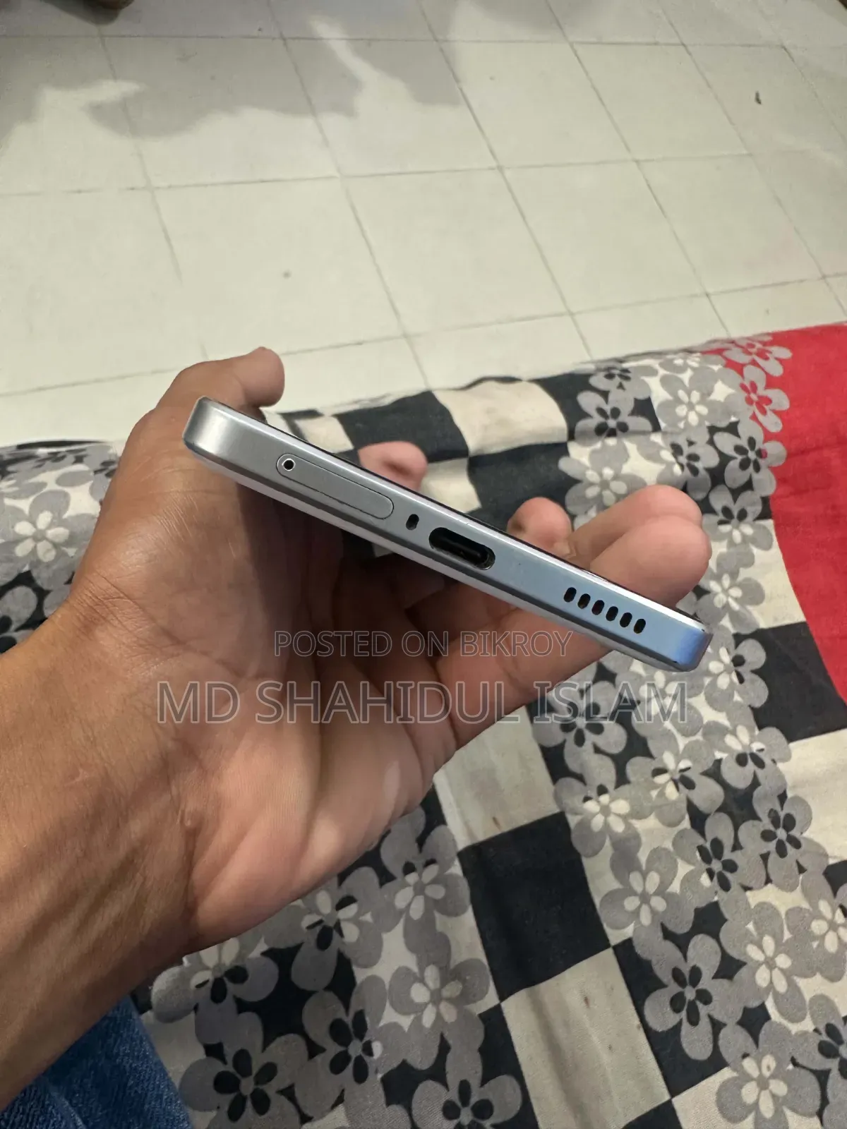iQOO 256 GB White