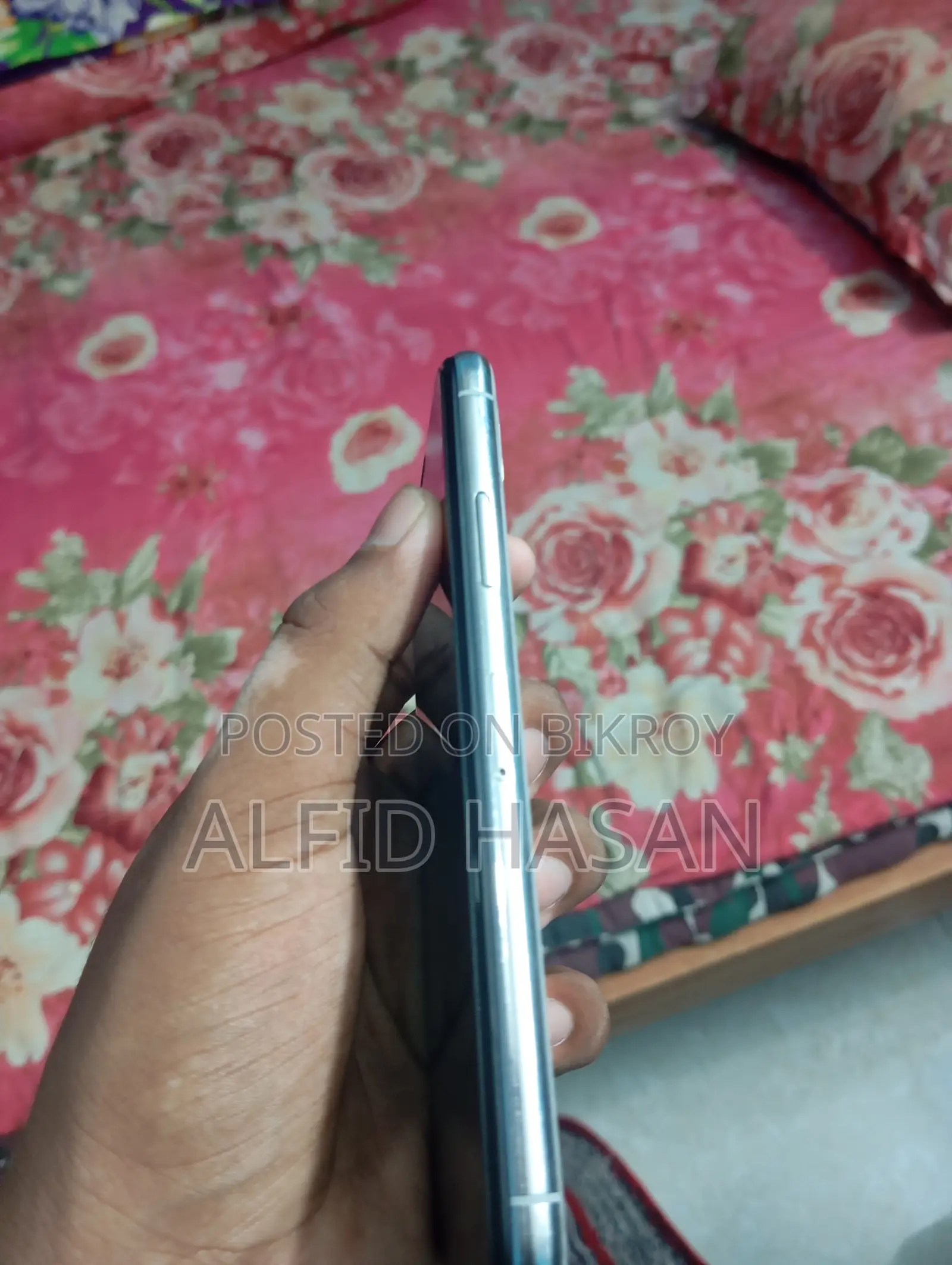 অ্যাপল আইফোন এক্স ৬৪ জিবি সাদা