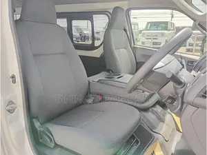 Toyota HiAce 2021 White