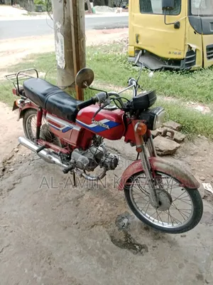 Honda 2000 Red