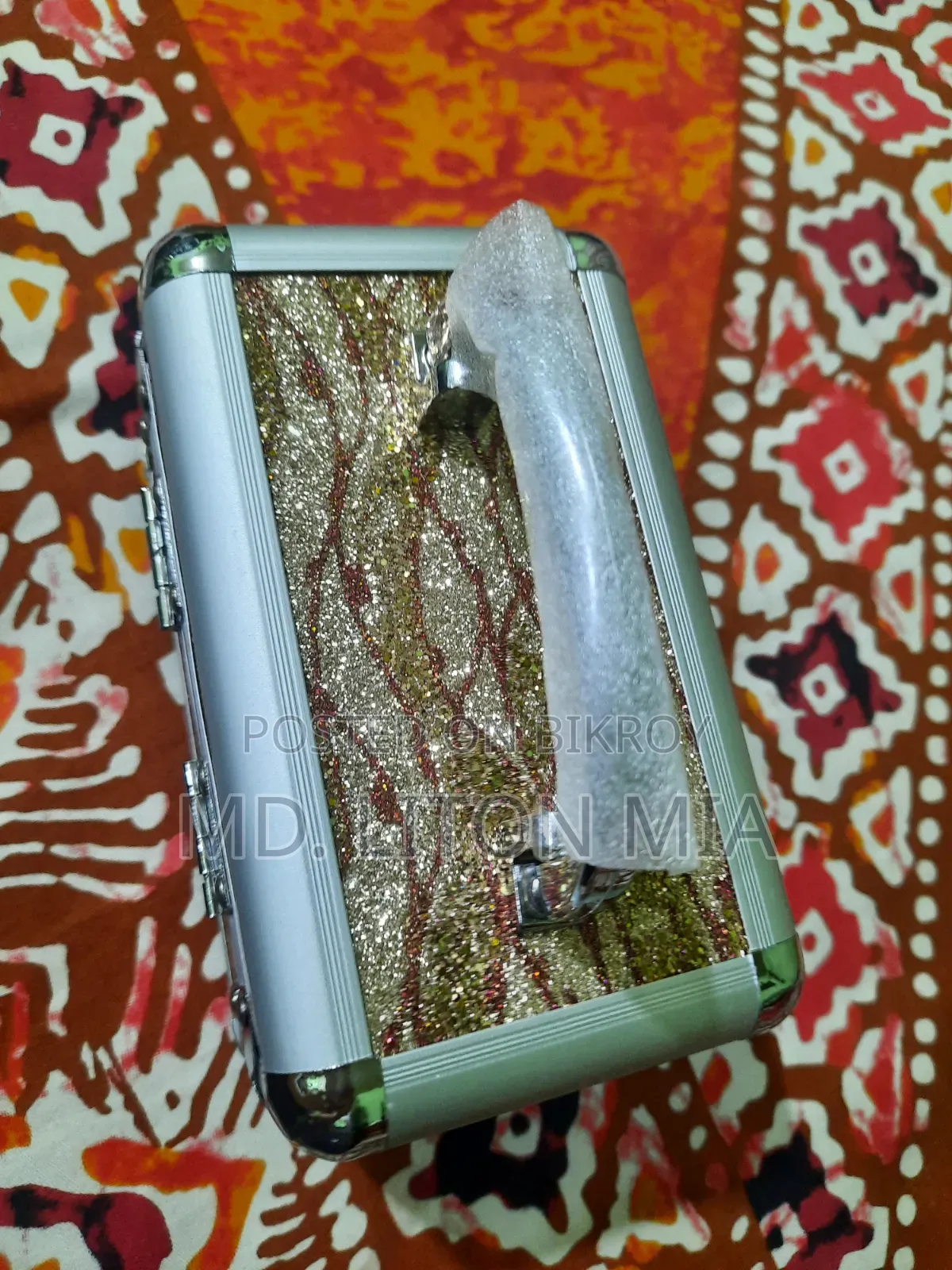 জুয়েলারি এবং মেকআপ বক্স