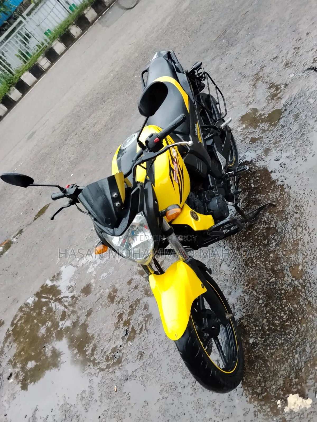 Yamaha FZ 2012 Yellow