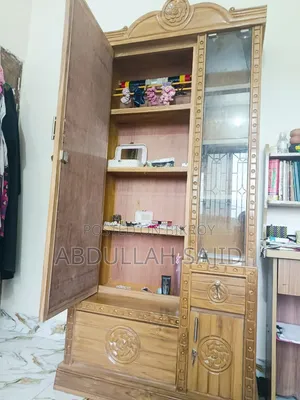 ড্রেসিং টেবিল
