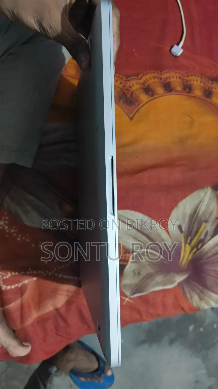 ল্যাপটপ অ্যাপল ম্যাকবুক ২০১৫ ৮জিবি ইন্টেল কোর আই৫ এসএসডি ২৫৬জিবি