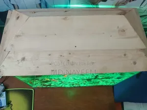 একুরিয়াম নিন মাছ সহ এবং পাওয়ার ফিল্টার ও অক্সিজেন সাথে আছে।