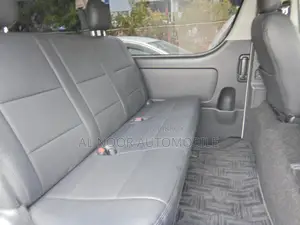 Toyota HiAce 2021 Black