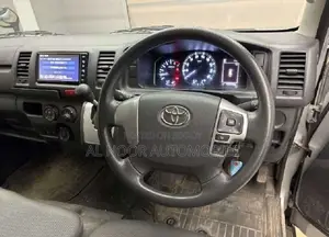 Toyota HiAce 2021 Silver