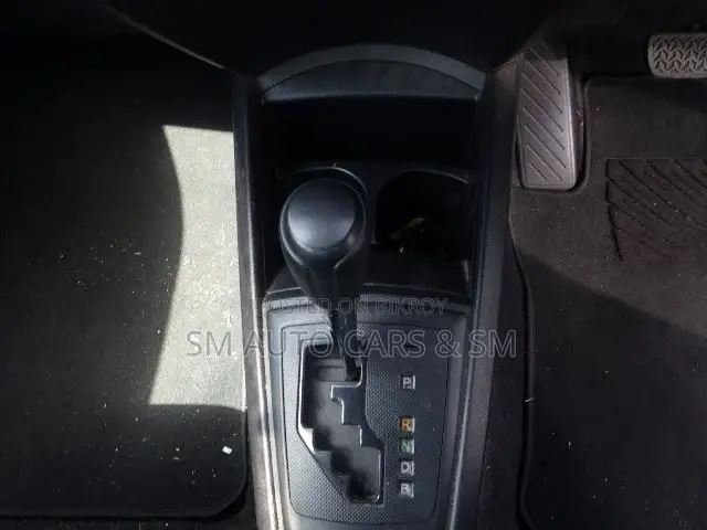 Toyota Axio 2021 Silver